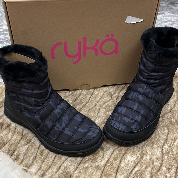 Ryka Suzy Black Camo Water Repellent Boots 8 - Picture 7 of 7